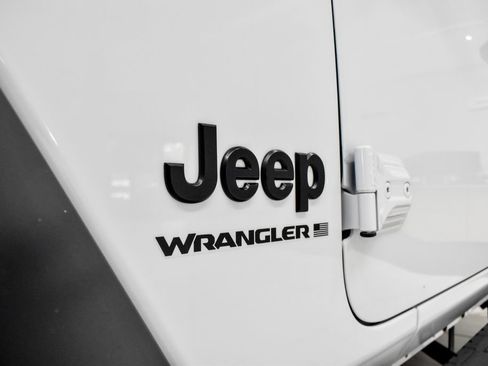 Used 2024 Jeep Wrangler Sport AWD/4WD image 10