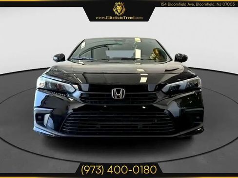 Used 2022 Honda Civic Sport image 2