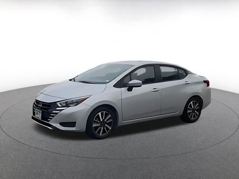 Used 2025 Nissan Versa SV FWD image 7