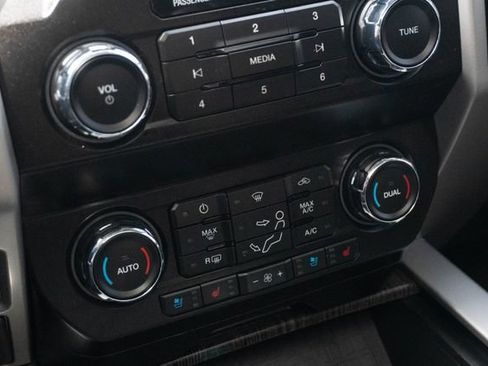 Used 2021 Ford F250 Lariat AWD/4WD image 35