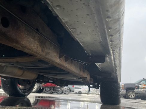 Used 2013 Chevrolet Avalanche LTZ image 31