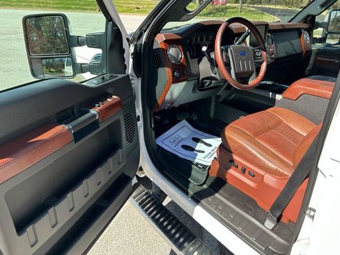 Used 2014 Ford F350 King Ranch w/ King Ranch w/Chrome Package image 10