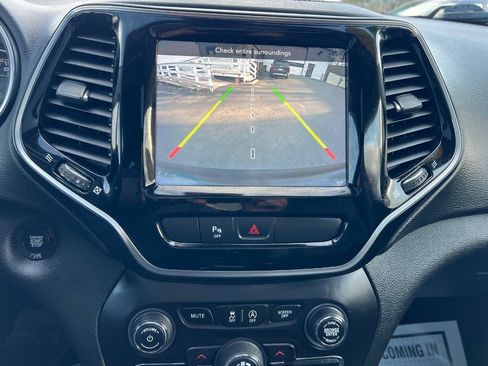 Used 2019 Jeep Cherokee Limited image 34