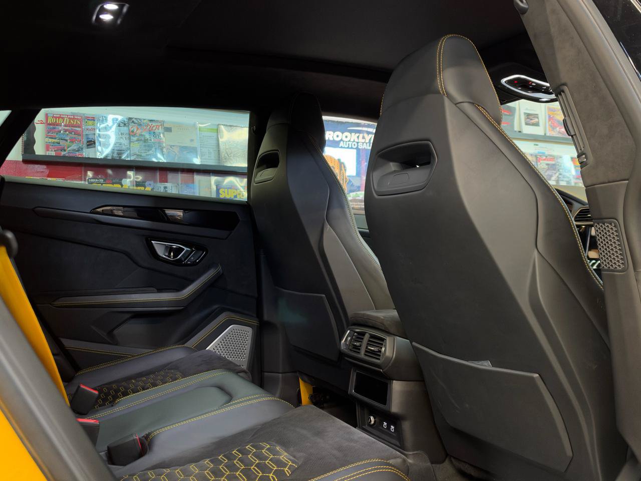 Used 2024 Lamborghini Urus S AWD/4WD image 23