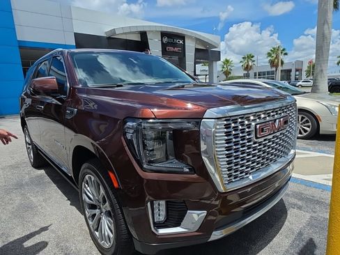 Used 2023 GMC Yukon Denali AWD/4WD image 2