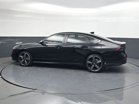 Used 2025 Honda Accord Sport image 7