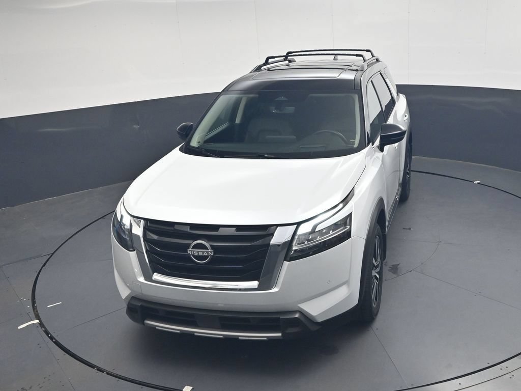 Used 2025 Nissan Pathfinder Platinum FWD image 38