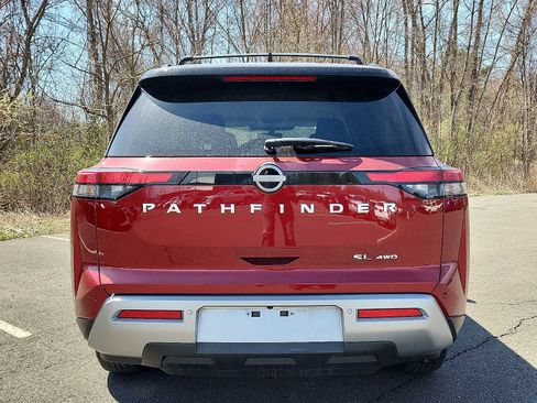 Used 2023 Nissan Pathfinder SL w/ Cargo Package image 5
