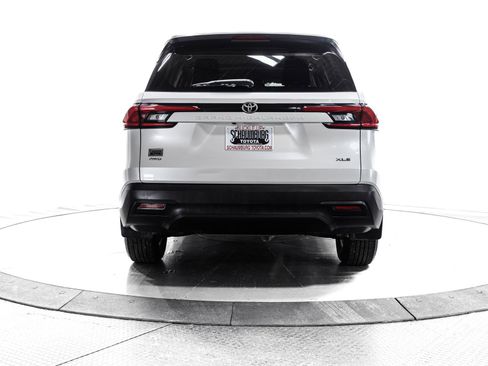 Certified 2024 Toyota Grand Highlander XLE image 10