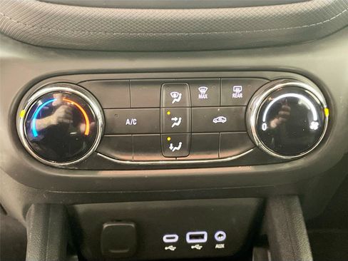 Used 2023 Chevrolet TrailBlazer LS AWD/4WD image 9