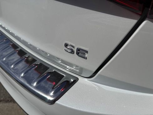 New 2026 Volkswagen Jetta SE FWD image 10