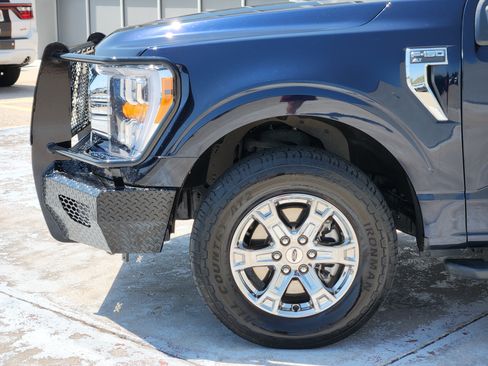 Used 2022 Ford F150 XLT w/ Equipment Group 302A High AWD/4WD image 9