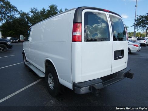 Used 2021 Chevrolet Express 2500 w/ Driver Convenience Package RWD image 9
