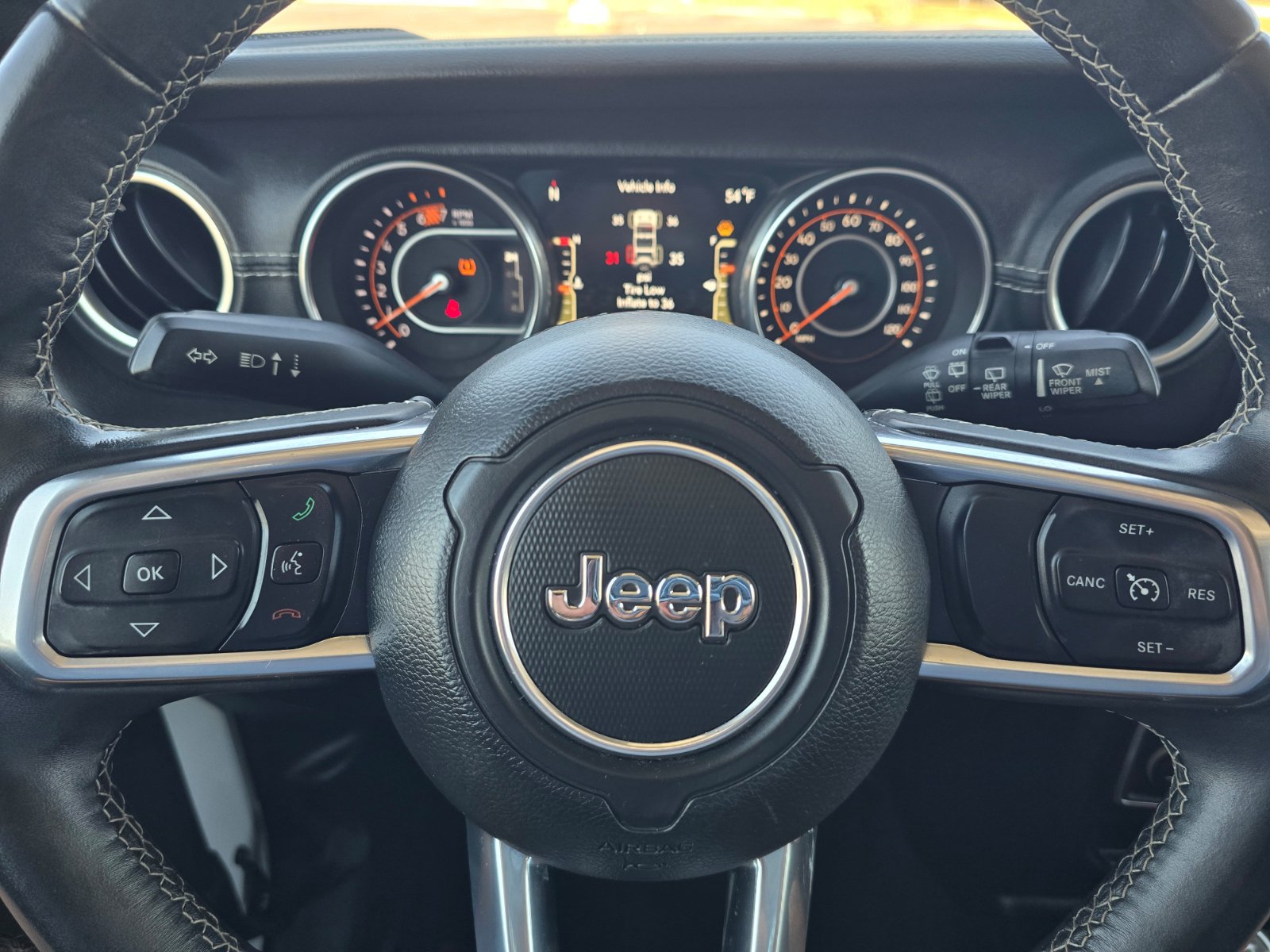 Used 2018 Jeep Wrangler Unlimited Sahara w/ LED Lighting Group AWD/4WD image 24