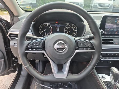 Used 2025 Nissan Altima 2.5 SR FWD image 22