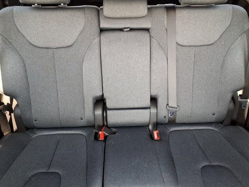 Used 2019 Hyundai Santa Fe SEL image 17