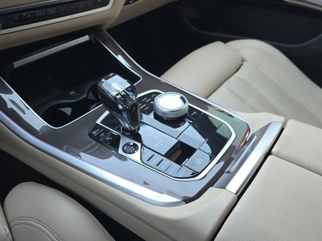 Used 2022 BMW X5 sDrive40i w/ Executive Package RWD image 46