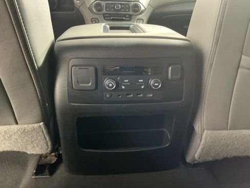 Used 2019 Chevrolet Suburban LT AWD/4WD image 35