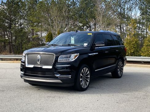 Used 2020 Lincoln Navigator Reserve image 13