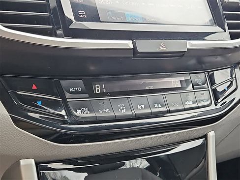 Used 2017 Honda Accord EX-L image 15