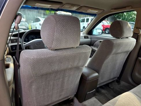 Used 2000 Toyota Camry LE FWD image 39