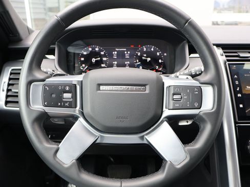 Certified 2025 Land Rover Discovery S AWD/4WD image 15