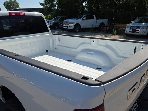 New 2026 RAM 2500 Laramie AWD/4WD image 18