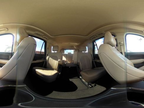 Used 2024 Ford Expedition Limited image 47