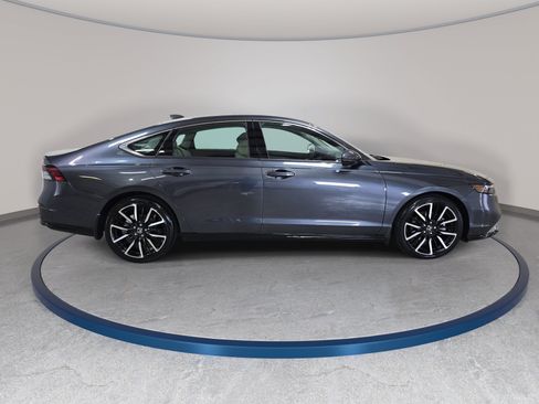 Certified 2025 Honda Accord Touring image 5