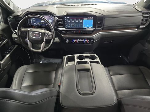 Used 2024 GMC Sierra 1500 SLT AWD/4WD image 9