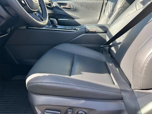 Used 2026 Toyota Crown XLE image 10