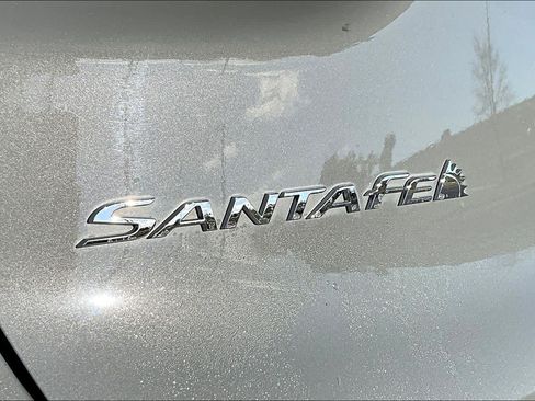 Used 2021 Hyundai Santa Fe SEL FWD image 10