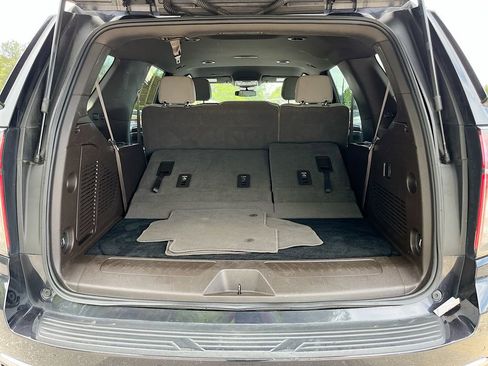 Used 2023 Chevrolet Tahoe LS RWD image 30