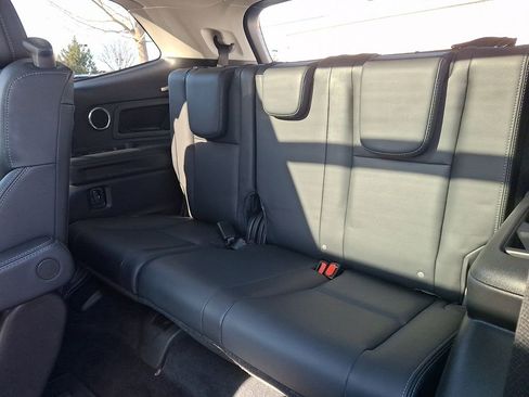 Used 2023 Subaru Ascent Touring image 9