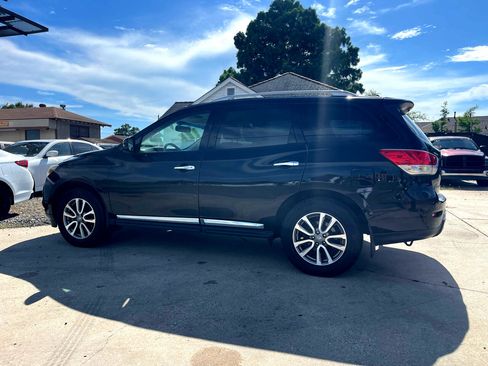Used 2014 Nissan Pathfinder SL w/ SL Tech Package image 8