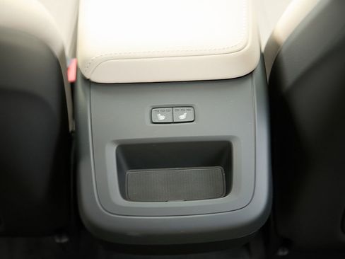 New 2026 Volvo XC60 B5 Plus w/ Protection Package Premier image 22