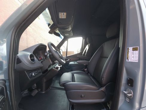 Used 2026 Mercedes-Benz Sprinter 2500 image 7