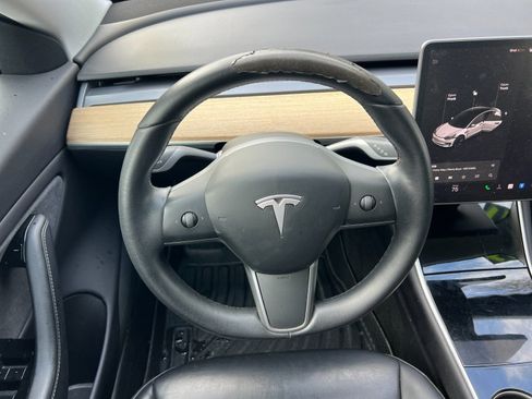 Used 2019 Tesla Model 3 Standard Range Plus RWD image 14