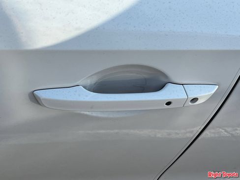 Used 2025 Honda Odyssey Touring image 10