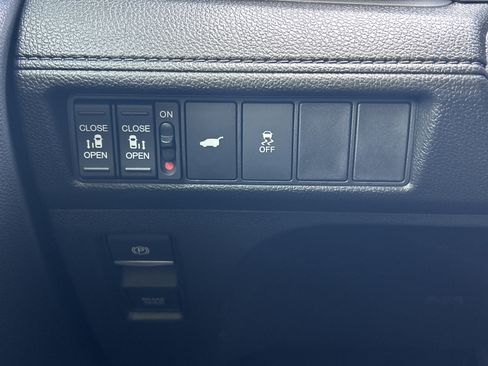 Used 2025 Honda Odyssey EX-L image 12