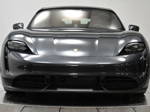 Used 2021 Porsche Taycan Turbo S image 15