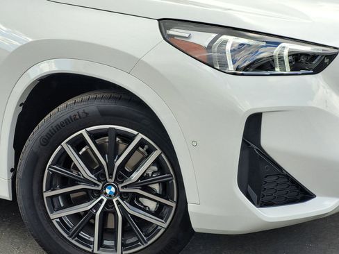 New 2026 BMW X1 xDrive28i w/ Technology Package AWD/4WD image 4