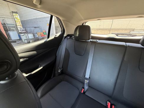 Used 2025 Buick Encore GX Preferred AWD/4WD image 38