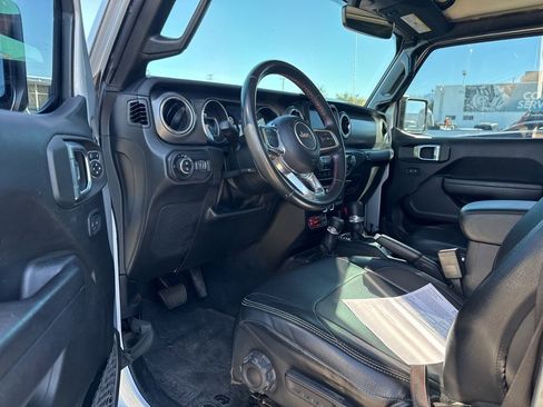 Used 2022 Jeep Gladiator Rubicon w/ Trailer Tow Package image 7