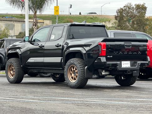 New 2025 Toyota Tacoma SR5 image 3