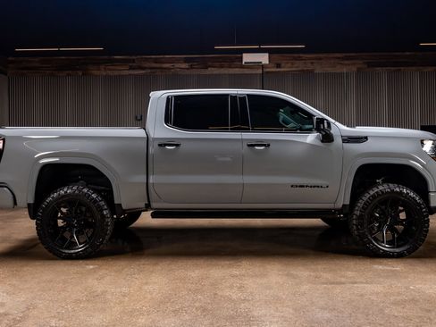 Used 2025 GMC Sierra 1500 Denali image 11