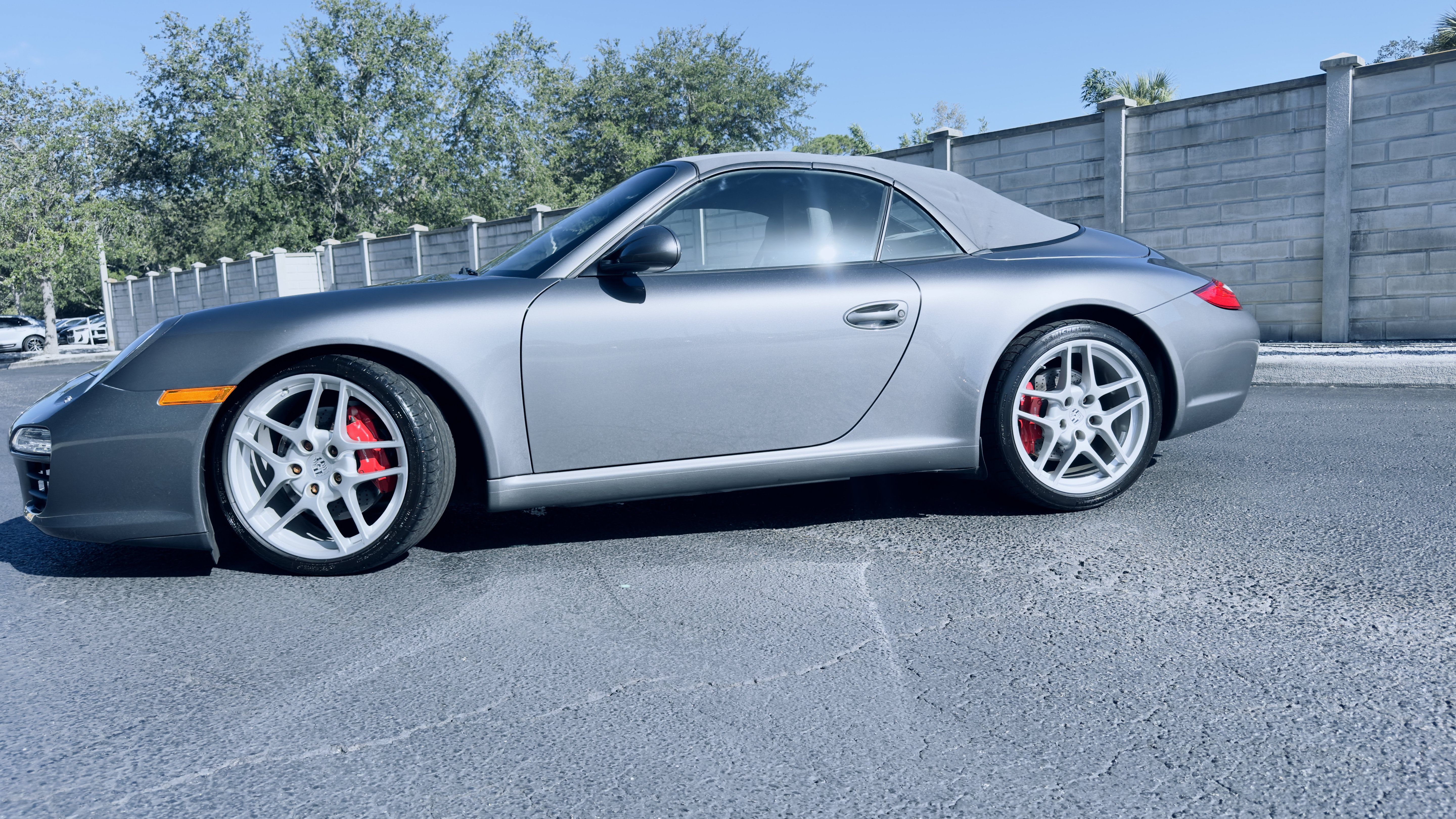 Used 2009 Porsche 911 Carrera S RWD image 3