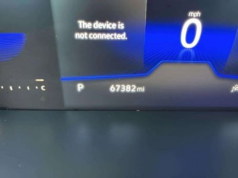 Used 2022 Volkswagen Tiguan SE w/ Panoramic Sunroof Package image 18