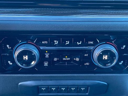 Used 2025 Chevrolet Silverado 2500 LT w/ Trail Boss Package image 12