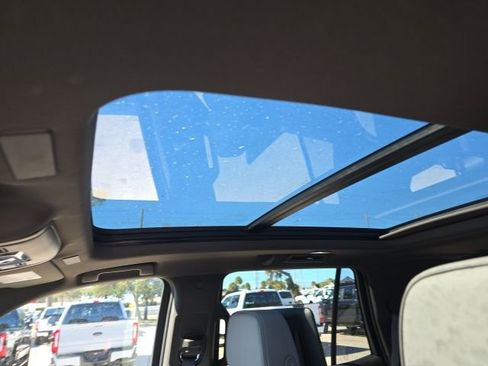 Used 2026 GMC Yukon Elevation w/ Elevation Premium Package image 11